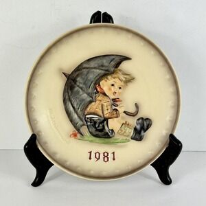 Goebel MJ Hummel 1981 11th Annual Plate # 274 W. Germany Boy W Umbrella Vintage